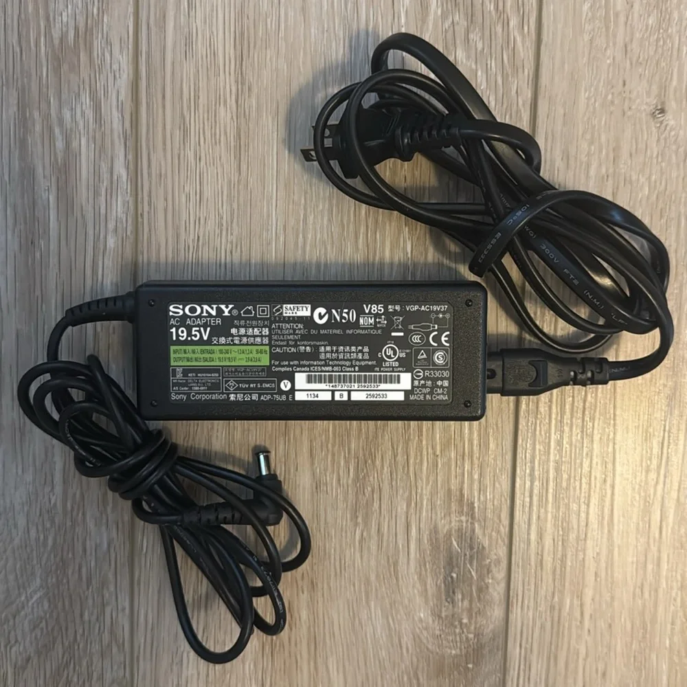 Black Sony AC Power Adapter V85 with Cables